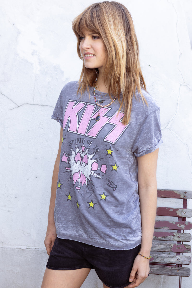 1230 Kiss Burn Out Tee / RECYCLED KARMA BRANDS
