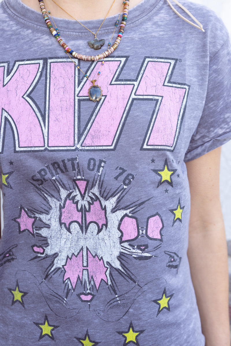 1230 Kiss Burn Out Tee / RECYCLED KARMA BRANDS
